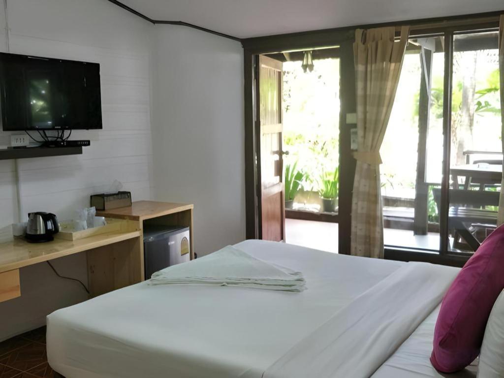 Tonsak Resort Koh Samet Esterno foto